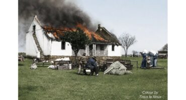 ‘n Boerwoning in vlamme.