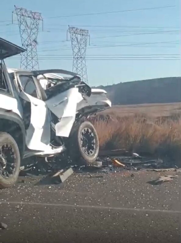 R542 crash, Komati Power Station accident, Blinkpan crash, Mpumalanga accident, fatal crash R542, Mahindra bakkie crash, Amarok crash, emergency services Mpumalanga, Middelburg Observer