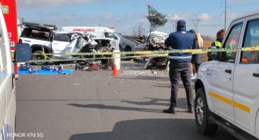 R542 crash, Komati Power Station accident, Blinkpan crash, Mpumalanga accident, fatal crash R542, Mahindra bakkie crash, Amarok crash, emergency services Mpumalanga, Middelburg Observer