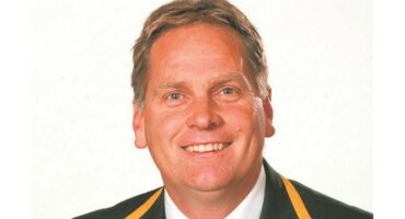 Dr Henning Gericke.