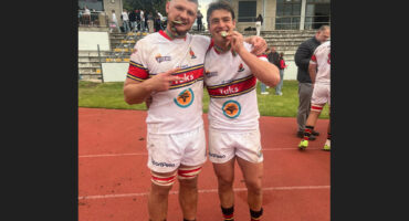tukkies, middelburg, mpumalanga, rugby, sport, tuks of niks, Ben Jansen van Vuuren en Christiaan Vlok met die medaljes nadat hulle die universiteite toernooi in Gqeberha gewen