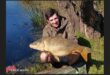 Johan van der Westhuizen en die reuse vis wat hy onlangs by Athlone dam gevang het.