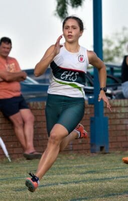 Marlioné Erasmus van Hoërskool Ermelo tydens ’n sportgeleentheid, kort voor haar deelname aan die SA-atletiekkampioenskappe in Kaapstad.