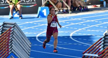 Marlioné Erasmus van Hoërskool Ermelo tydens haar deelname aan die SA-atletiekkampioenskappe in Kaapstad.