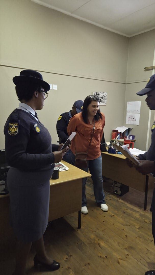 René Joubert, Highvelder journalist, in handcuffs during SANBS Jail & Bail fundraiser at Merino Mall.