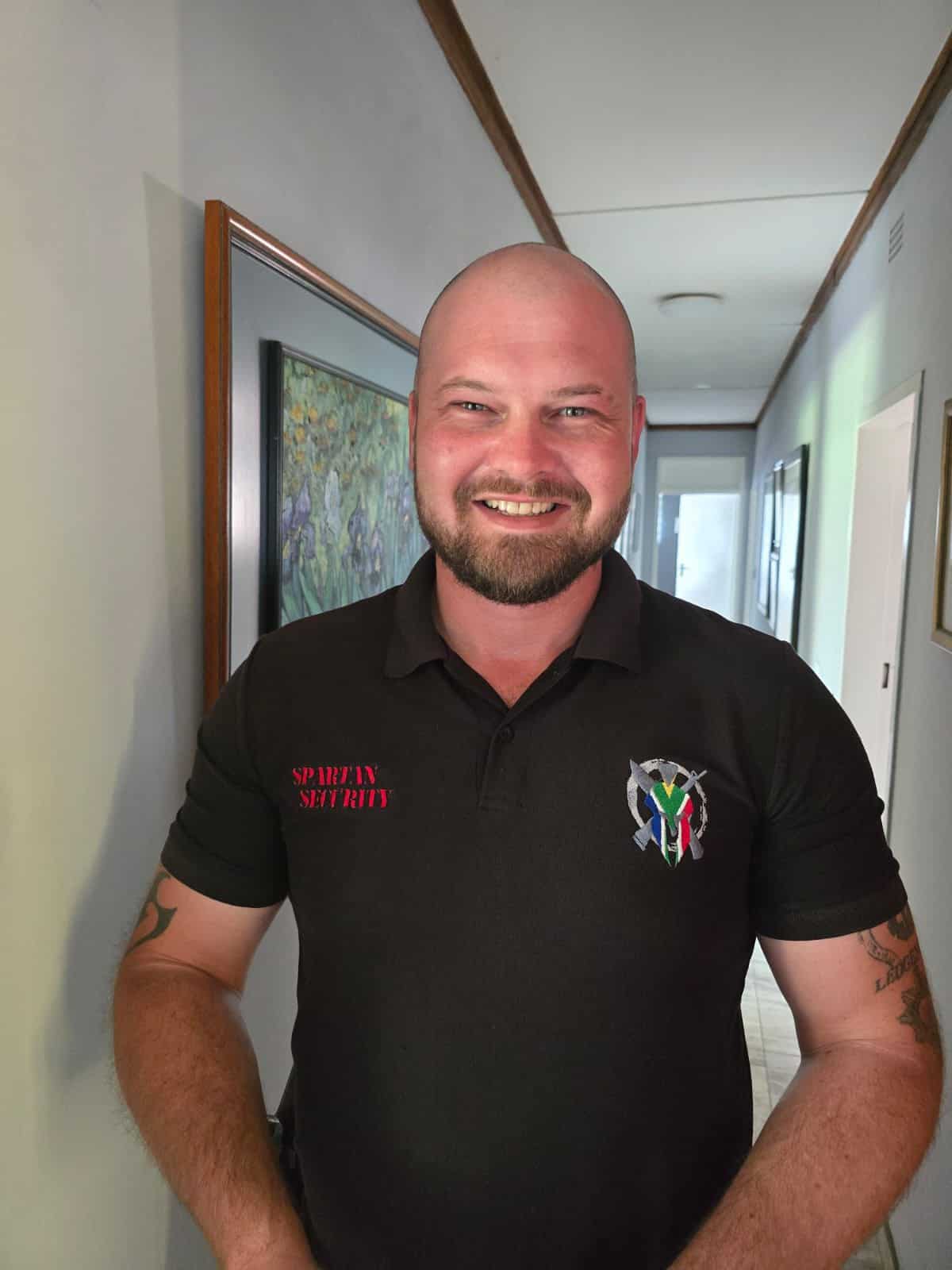Jaco Kirk, voorsitter van die Ermelo Gemeenskapspolisiëringsforum, wat oor gemeenskapsveiligheid praat.