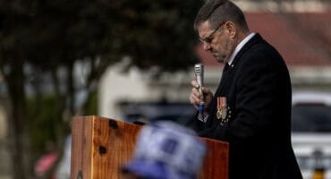SE-TVL District Old Bill Gerrie Oosthuizen addresses attendees during the opening of the MOTH Bowls Tournament in Ermelo.