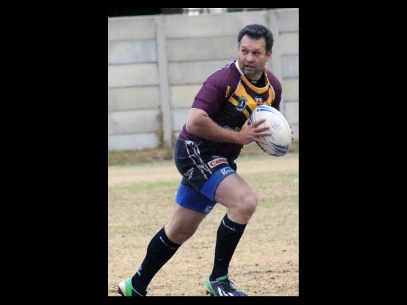 Gerry Gendall van die  Build-it Broncos tydens hul wedstryd teen Middelburg se rugbyspan.