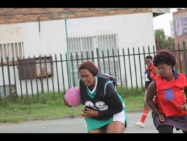 Zodwa Nkomo of Kinross Netball Club gives her opponent a tough time during their match against Peace Sisters.