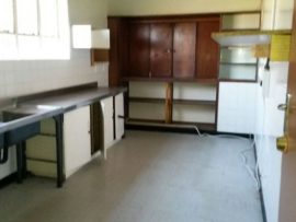 besigheids perseel 6