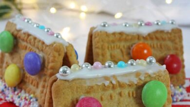 Let your kids make their own mini Christmas cookie cottages