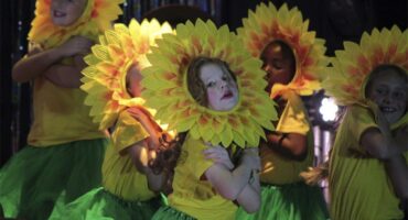girl dressed as a sunflower