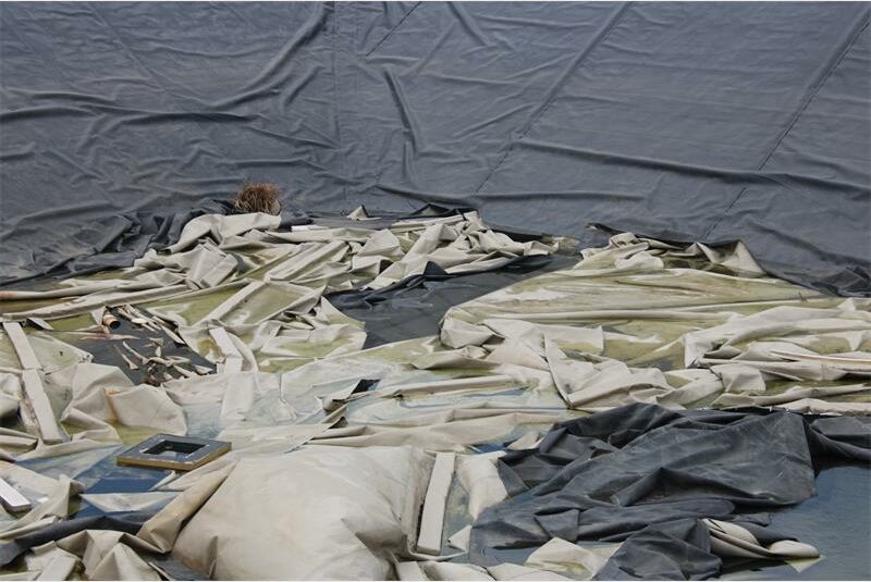 damaged reservoir floating roof
