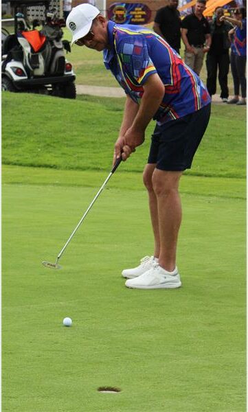 DESCRIPTION: Peter St Leger Denny neem op 1 November aan Hoërskool Evander se gholfdag by Walker Park Gholfklub deel.