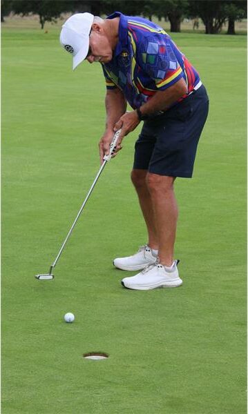 DESCRIPTON: Lukas Potgieter neem op 1 November deel aan Hoërskool Evander se gholfdag by Walkerpark Gholfklub.