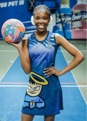 girl with a netball ball