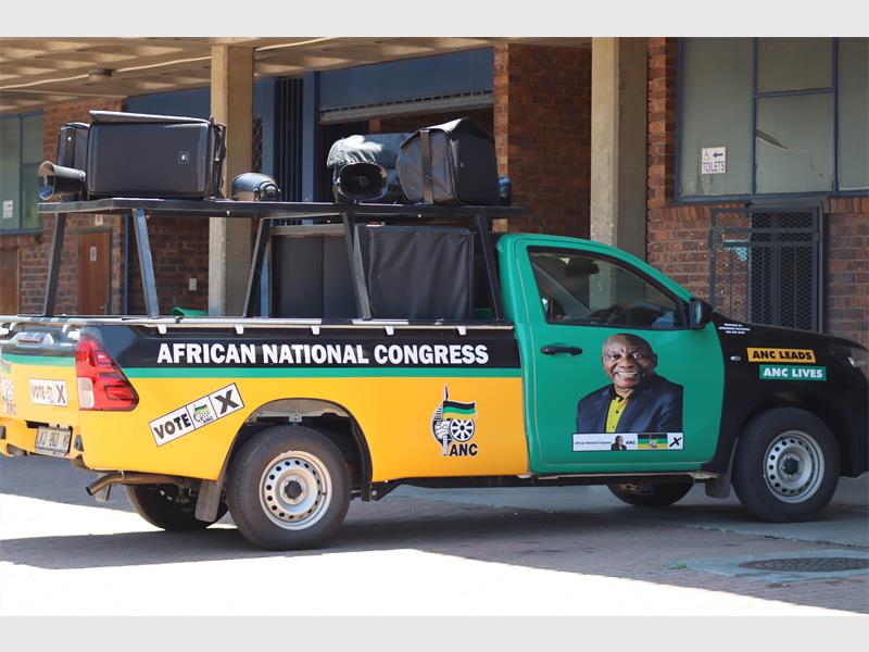 an bakkie in the colours of the ANC