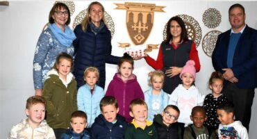 a klas met klein kindertjies