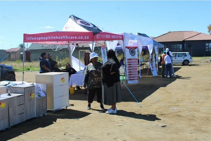 eMbalenhle entrepreneurs sharing ideas on how local businesses can grow and support one another.