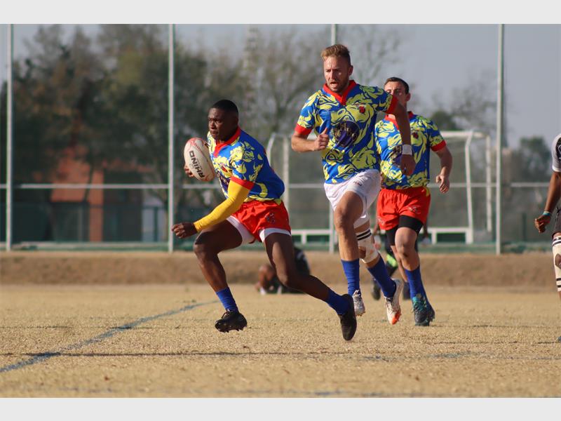 Men playing club rugby