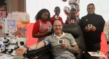 man donates platelets