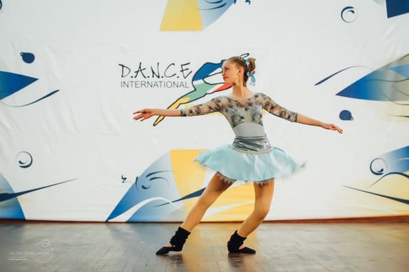 a ballerina in blue