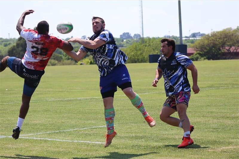 two rugby teams compete