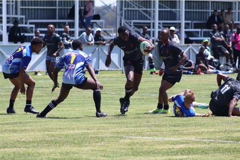two rugby teams compete