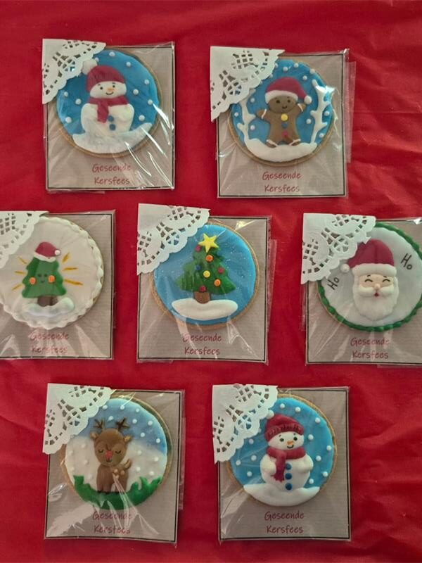 decorated Christmas cookies